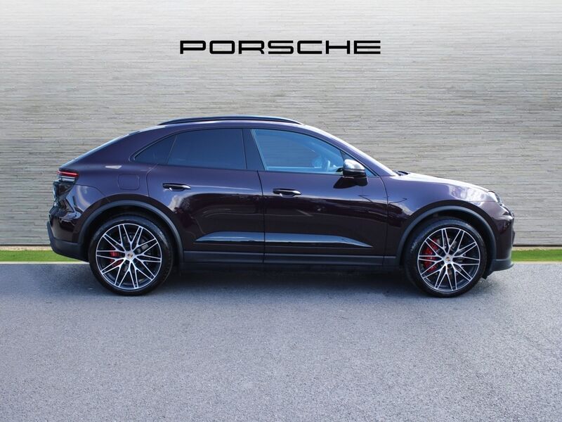 More views of Porsche Macan
