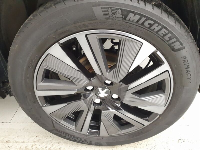 More views of Peugeot 2008