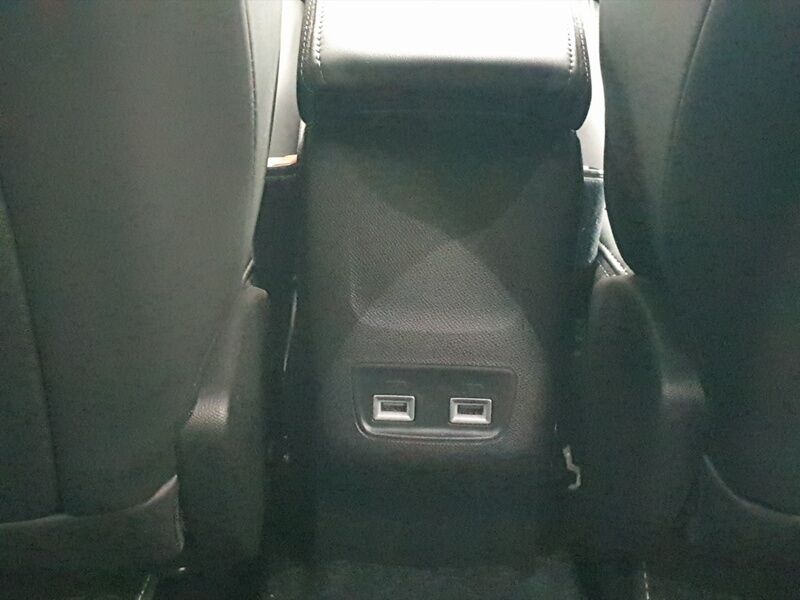 More views of Peugeot 2008