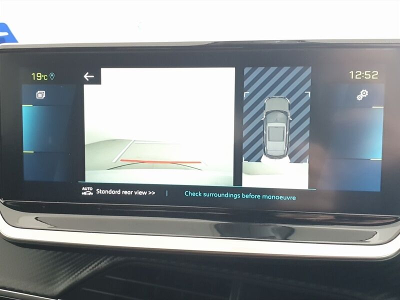 More views of Peugeot 2008
