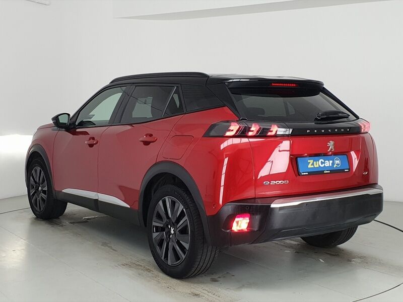 More views of Peugeot 2008
