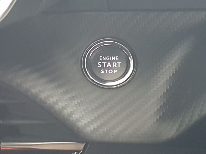 More views of Peugeot 2008