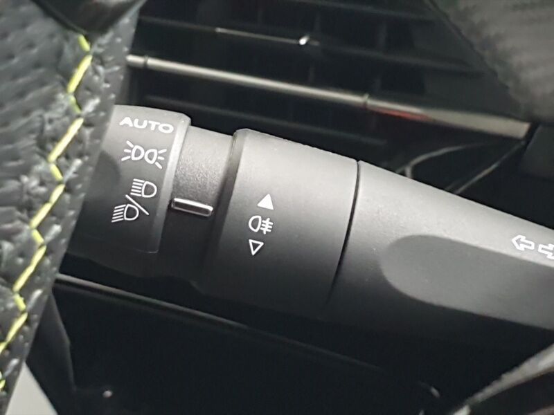 More views of Peugeot 2008