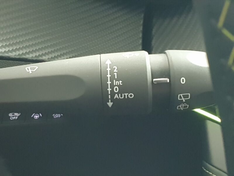 More views of Peugeot 2008
