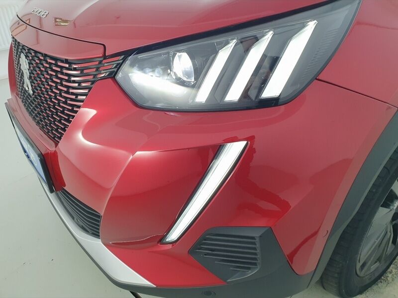 More views of Peugeot 2008