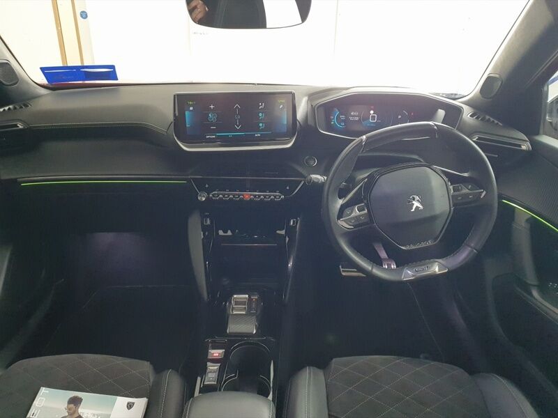 More views of Peugeot 2008