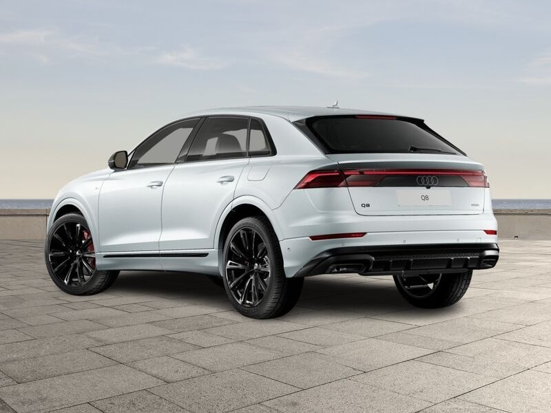 More views of Audi Q8
