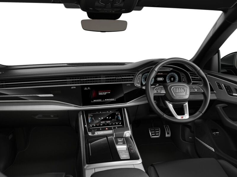 More views of Audi Q8