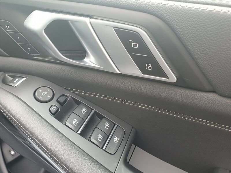 More views of BMW X5