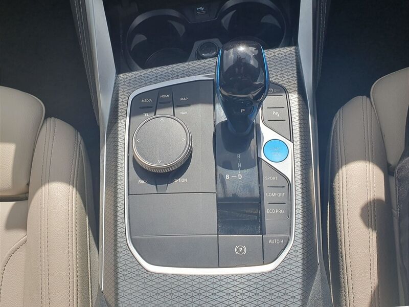 More views of BMW i4
