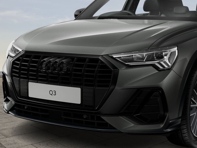 More views of Audi Q3