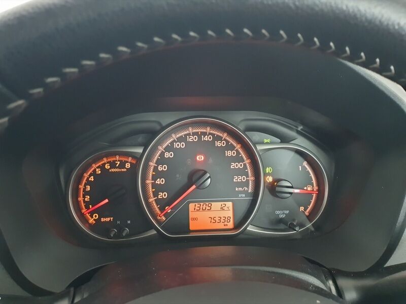 More views of Toyota Yaris