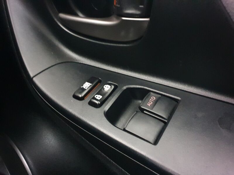 More views of Toyota Yaris