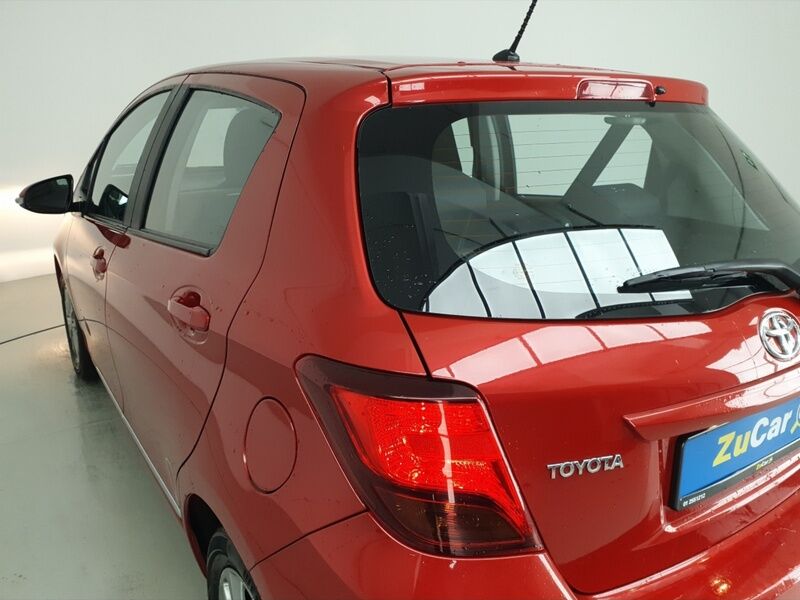 More views of Toyota Yaris