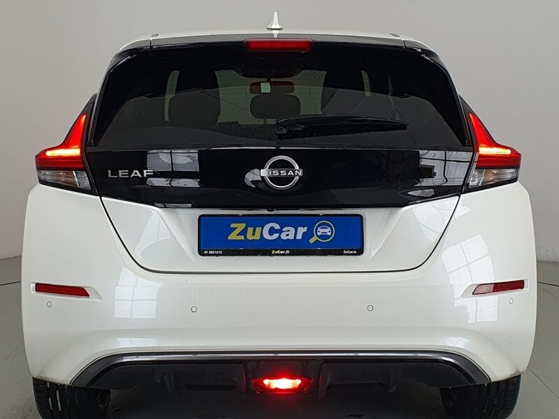 More views of Nissan Leaf