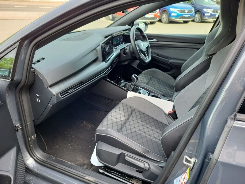 More views of Volkswagen Golf