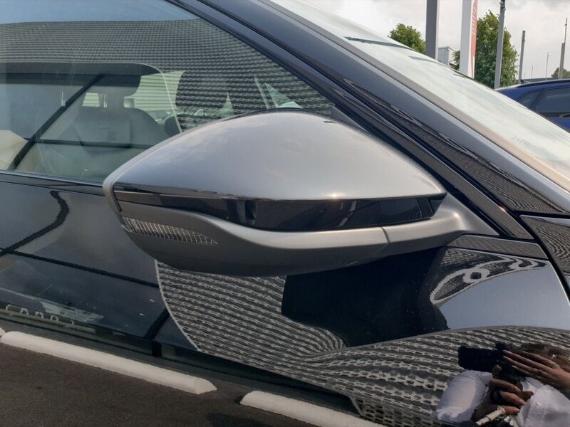 More views of Audi E-Tron