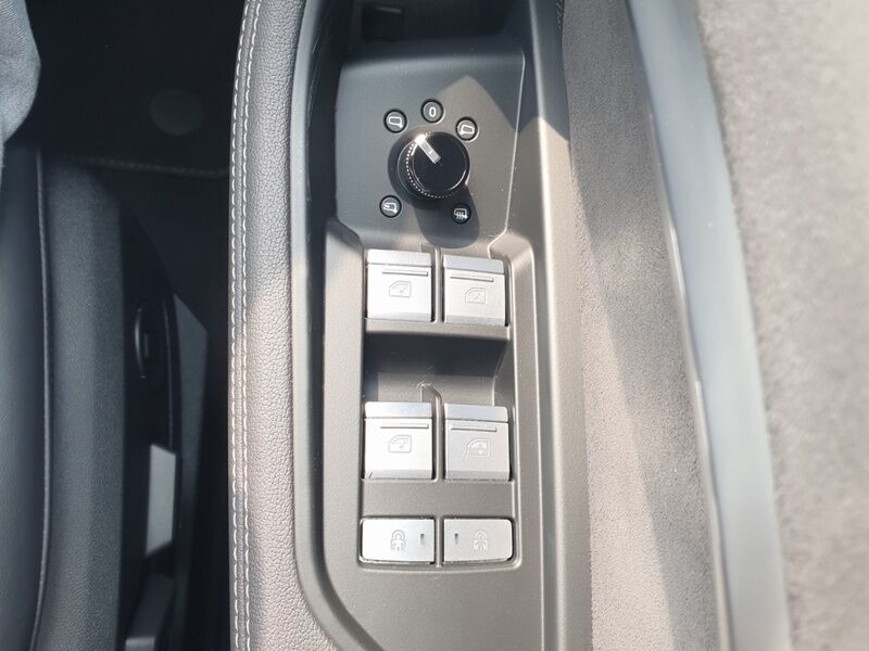 More views of Audi E-Tron