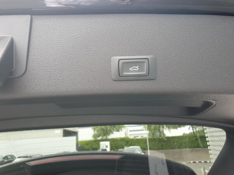 More views of Audi E-Tron