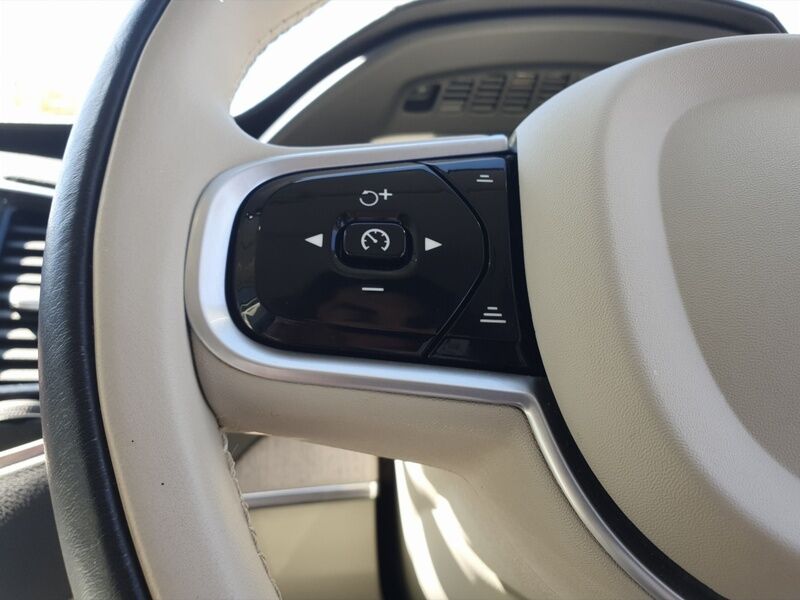 More views of Volvo XC90