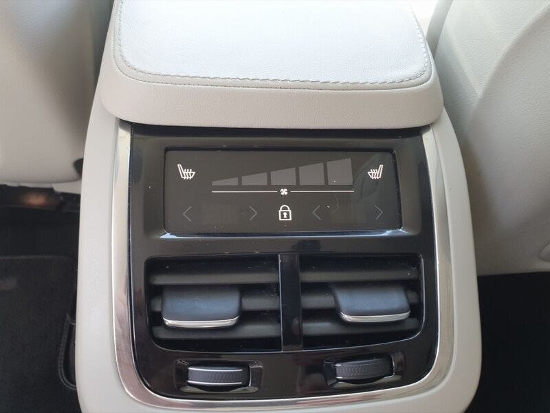 More views of Volvo XC90
