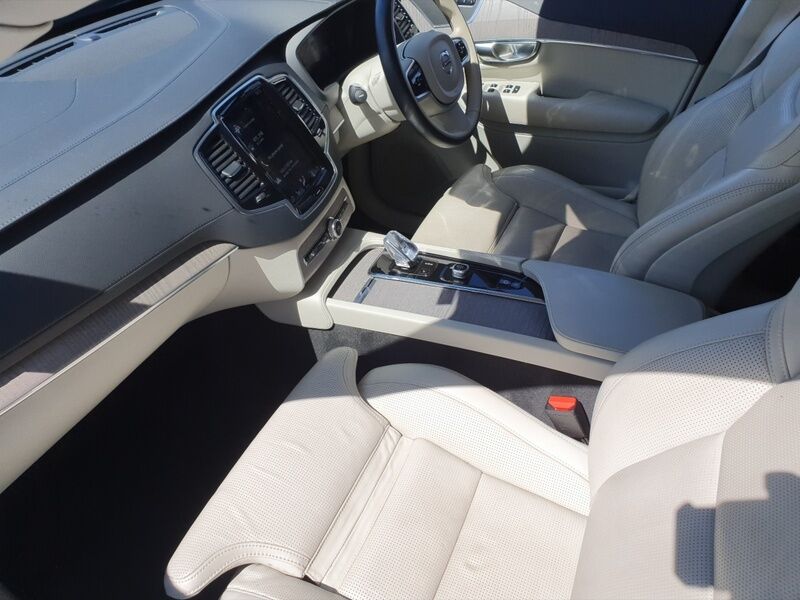 More views of Volvo XC90