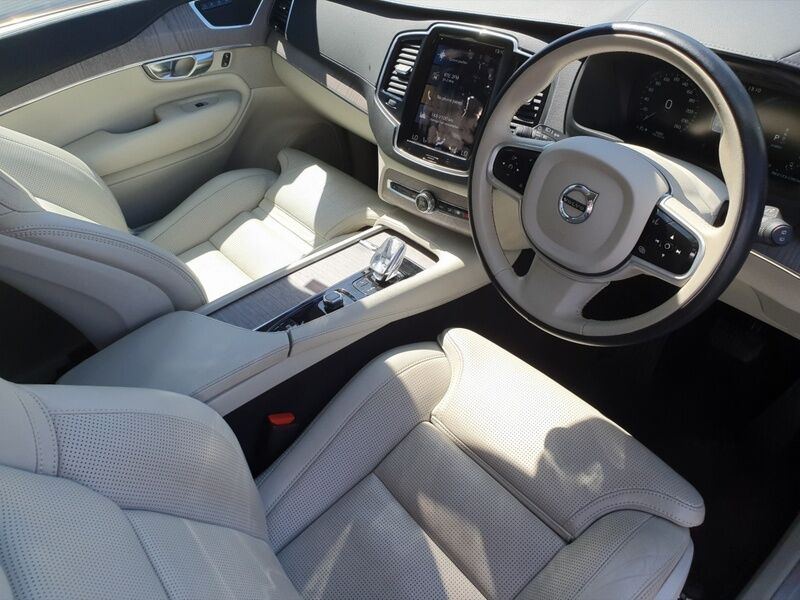 More views of Volvo XC90