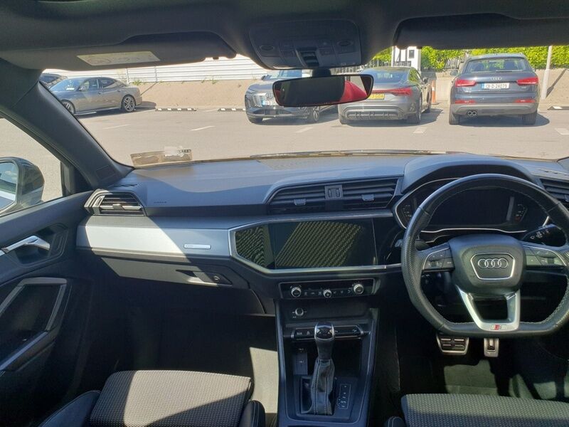 More views of Audi Q3