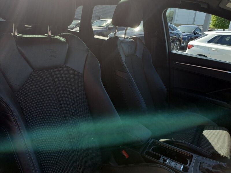 More views of Audi Q3