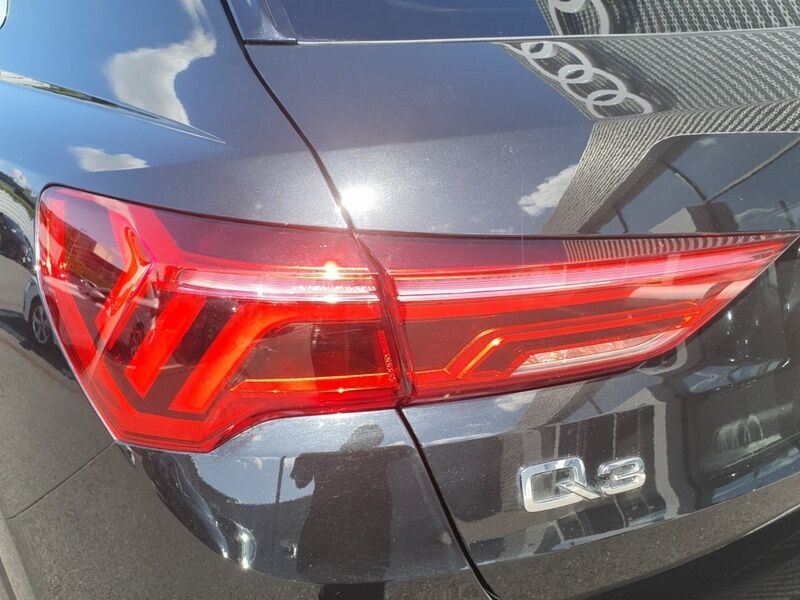 More views of Audi Q3