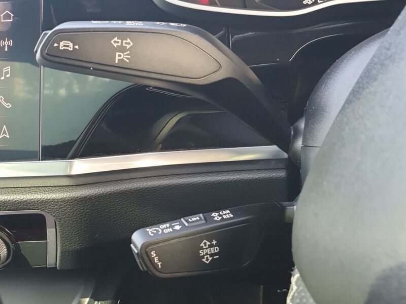 More views of Audi Q3