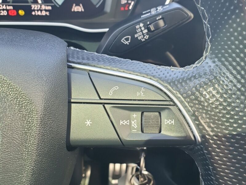 More views of Audi Q3