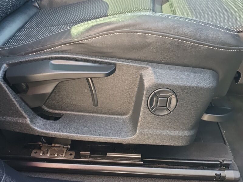 More views of Audi Q3