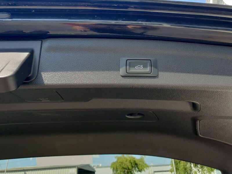 More views of Audi Q3