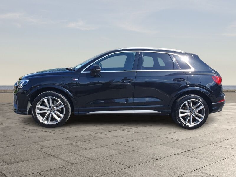 More views of Audi Q3