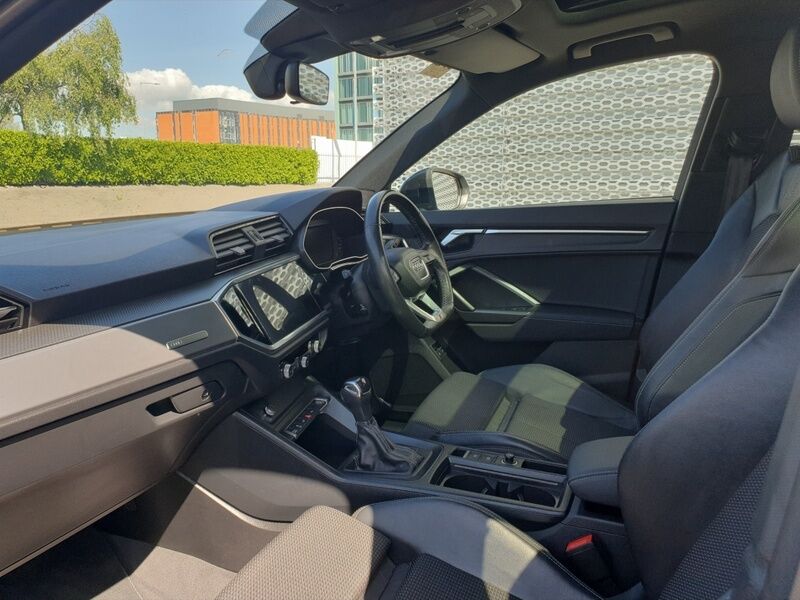 More views of Audi Q3
