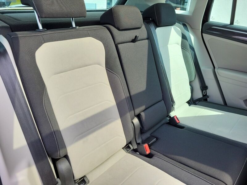 More views of Volkswagen Tiguan