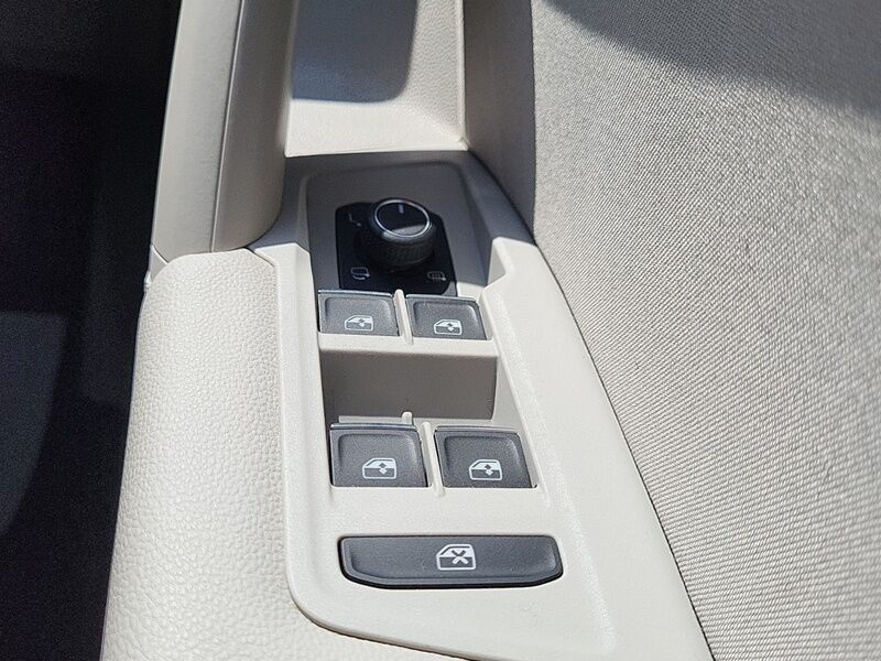 More views of Volkswagen Tiguan