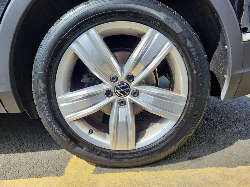 More views of Volkswagen Tiguan