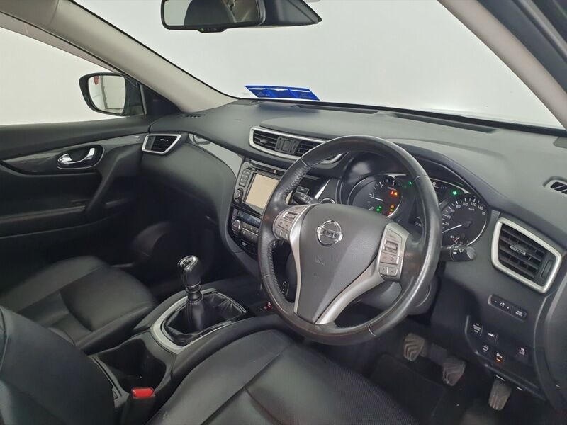 More views of Nissan X-Trail