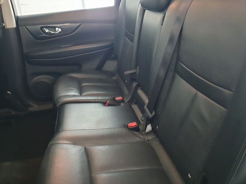 More views of Nissan X-Trail