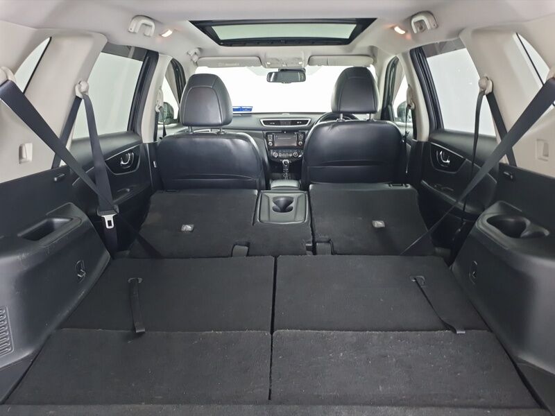 More views of Nissan X-Trail