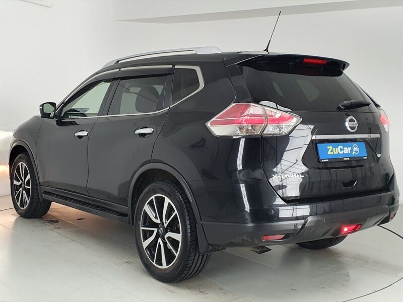 More views of Nissan X-Trail