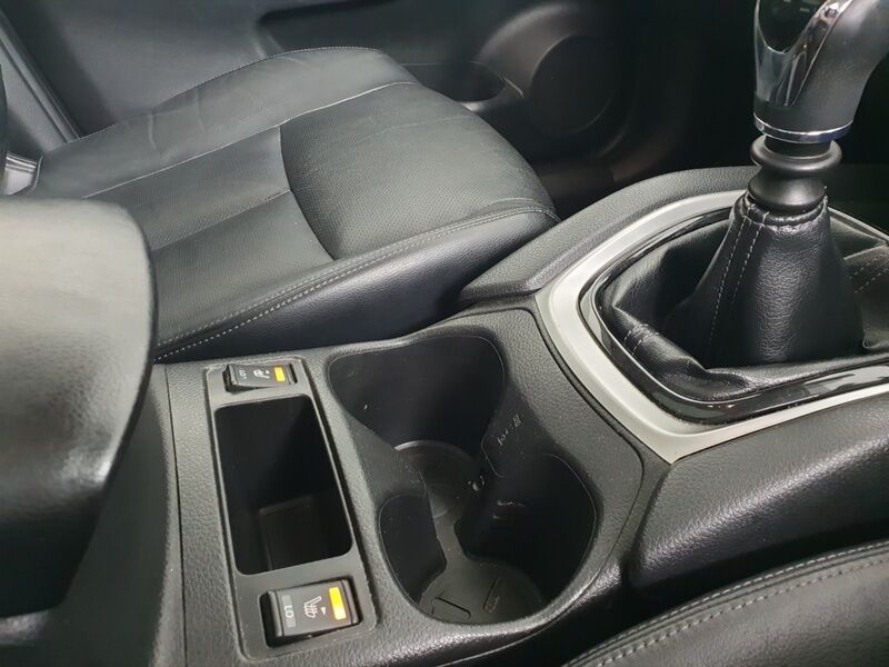 More views of Nissan X-Trail