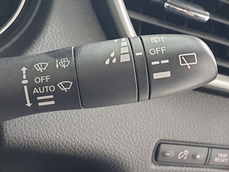 More views of Nissan X-Trail