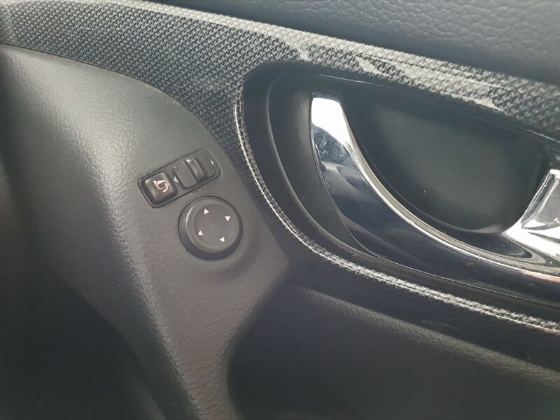 More views of Nissan X-Trail