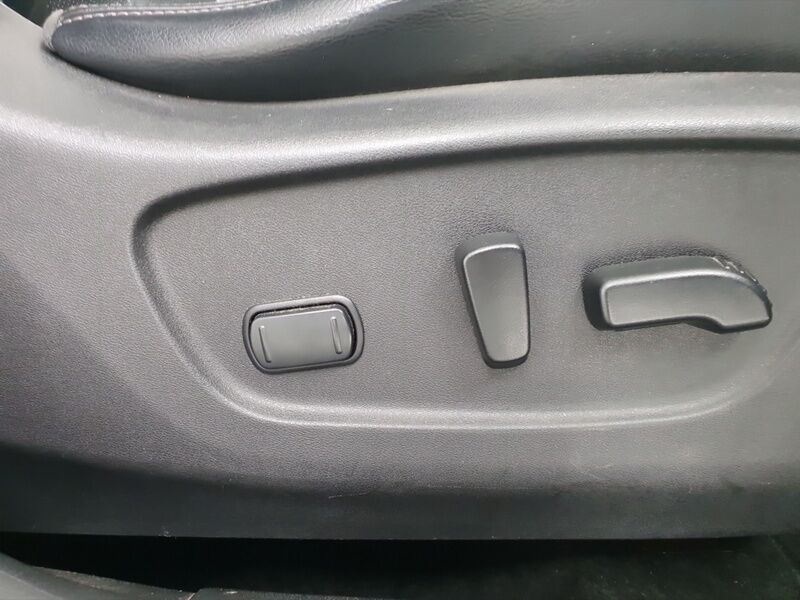 More views of Nissan X-Trail