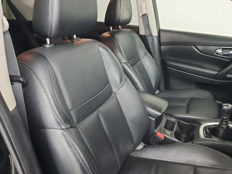 More views of Nissan X-Trail