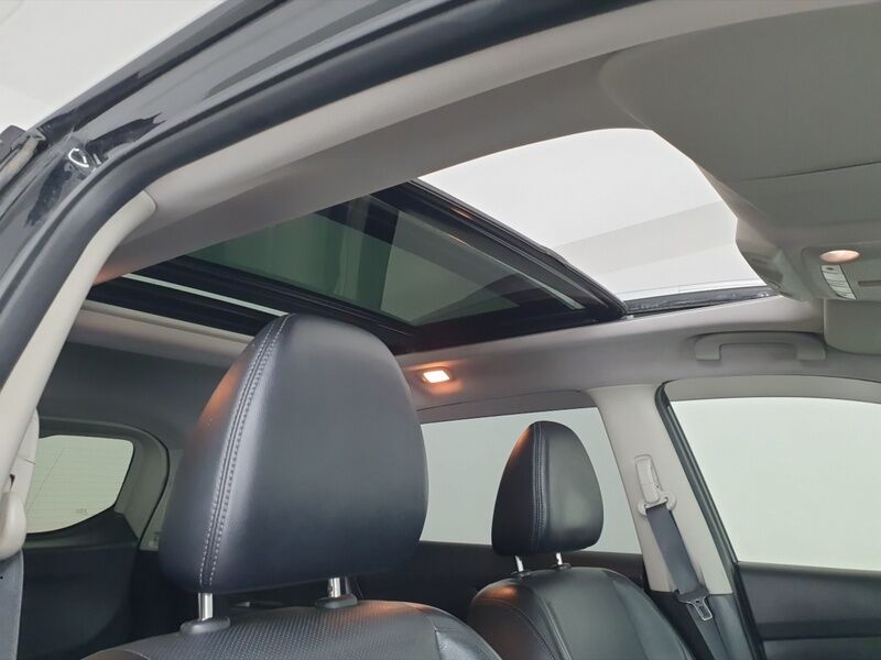 More views of Nissan X-Trail