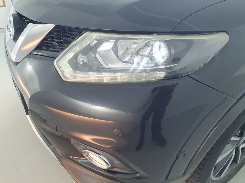 More views of Nissan X-Trail